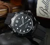 손목 시계 2021 새로운 스타일 3 스티치 럭셔리 남성 시계 시계 시계 고품질 최고 브랜드 디자이너 시계 고무 벨트 남성 패션 액세서리 홀리데이 선물