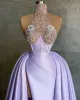 Lavender Prom 2022 Dresses Neck Clisteress Lace Chakendique High Split Mermaid طول الأرضية الساتان المسائية الرسمية لباس الحفلات