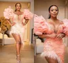 Kleine zwarte jurk Luxe Crystal Beaded Korte Avond Cocktail Jurken Arabisch ASO EBI Peach Ruffles Feather Short Prom Toga