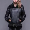 厚くて暖かいフェイクレザージャケットコート女性のベージュ長袖ベルト女性冬のファッション新しいストリートウェアトップス