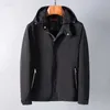 2021 Fashion Mens Jacket Vår Höst Outwear Windbreaker Zipper Kläder Jackor Coat Outside Kan Sport Euro Storlek Herrkläder