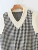 Vintage Ärmlös Plaid Sweater Kvinnor V Halsband Streetwear Winter Vest Tops Casual Korean 210521