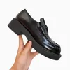 Kadın Elbise Ayakkabı Düz ​​Platformu Sandalet Moda Basit Siyah Yüksek Kaliteli Deri Ayakkabı Düğün Ziyafet Örgün Giyim Scarpe Sandalet