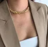 2021 Halsband Kvinnor Retro Chokers Embellishment Bronze Charm Chain Smycken Fashion Brass Armband