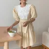 Korejpaa Frauen Kleid Korea Chic Süße Elegante Puppe Kragen Spitze Hohl Nähte Krawatte mit Taille Blase Hülse Vestido Weibliche 210526