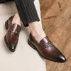 Britain Pointy Men Dress Shoes Casual Arder Fashion Korean Men Penny Loafers