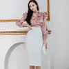 Mulheres Primavera Sexy Ol Trabalho desgaste 2 peças conjunto Ruffles flores manga longa blusas alta cintura branco bodycon lápis saia sui 210518