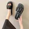 Slippers Large Size Women's Slippers Summer Flip Flops Fashion Simple Versatile Pleated Flat Bottoms Versatile Wear Sandals Outside 220307