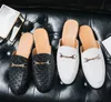 럭셔리 남성 드레스 신발 슬리퍼 정품 가죽 로퍼 Mens Moccasins 캐주얼 미끄럼 방지 여름 패션 하프 신발 남성 디자이너