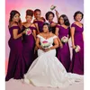 2021 Novos vestidos de dama de honra de cetim roxo elegante para vestidos de festa de casamento Long Africano Plus Size Off Shoulder Sereid Maid of Honor Vestidos