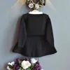 Baby Girl Vêtements Set Winter Fashion Bow Button Pull Top avec jupe courte Costume chaud deux pièces 210515