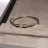 الأزياء الكلاسيكية مزدوجة T Bangle 925 Diamond Silver Bracelet يأتي مع رائع صندوق التغليف 204L