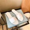 Vrouwen slipper mode-ontwerpers platte dia's flip flops zomer lederen outdoor loafers bad schoenen strand slijtage slippers zwart wit met originele doos