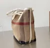 123 Luxurys дизайнеры Высококачественная сумка-портфель Женская брендовая мужская сумка Модные сумки через плечо Сумки-ведра cossbody totes клатч водонепроницаемый кошелек Artwork