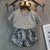Sommarflickor kläder kostym mode stil färgpunkter toppar + leopard korn shorts 2pcs barn kläder set barn 210515