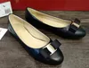 2021 Kadın Flats Marka Hakiki Deri Bale Ayakkabıları Kadın Rugan Papyon Tasarımcı Flats Bayanlar Zapatos Mujer Sapato Femi