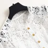 Sommar mode kvinnor bana designers kortärmad ihålig ut vit spets fest klänningar 210601