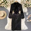Pista vintage elegante glitter velluto nero abito invernale manica lanterna vita alta slim midi retrò guaina aderente partito 210514