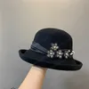 Sonbahar Kış Yün Nakış Çiçek Inci Grace Lady Kova Kap Kadın Eğlence Şapka