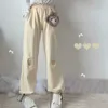 Qweek kawaii jogging urso bordado cinzento calça mulheres baggy coreano moda macio menina amarela calças de esportes largo calças de perna grande q0801