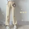 QWeek Kawaii Jogging Bär Broderi Grå Sweatpants Kvinnor Baggy Koreansk Fashion Soft Girl Yellow Sportbyxor Breda Benbyxor Q0801