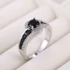 Huitan – bague de mariage en pierre noire pour femmes, cristal éblouissant, Zircon, cadeau délicat, qualité supérieure, bijoux classiques féminins