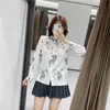 Top Women White Button Up Shirt Woman Moda Motif Zwierząt Motif Drukowane Długie Rękaw Lapel Collar Loose Casual Ladies Bluzki 210519