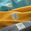 Chemise de poche d'automne Hommes Casual 100% coton de haute qualité Gardez des dessus chauds Chemises douces Homme Solide Vêtements Chemise Homme 5080 210626