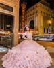 Luxueuse robe de bal à spaghetti rose quinceanera robes à épaules cheffards plus taille sweet 15 16 robes princesse formelle de graduation formelle