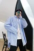 IDEEFB / MENA Noszenie wiosna z długim rękawem Koszule do męskiej Fashio Design Luźne Niebieskie paski Surowe strony Modne Topy 9Y3989 210524