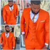 Mäns kostymer Blazers Bright Orange Notch Lapel Men Kostym Homme Bröllopsklänning Tuxedos Terno Masculino Slim Fit Groom Prom Party Blazer 3 P