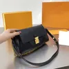 Najlepsza torba na ramię Kobieta Torebka Torebka Ulubione Torby Crossbody Złoto Łańcuch Ziarnisty Prawdziwa Skóra Embossed Stary Kwiat Magnetyczny Zamek Zdejmowany Regulowany Pasek