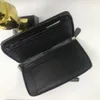 193卸売高品質の有名なデザイナーの高級本革の財布ラージジッパーファッション文書ケースパスポートバッグカードホルダーシープスキン