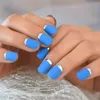 Falska naglar Sky Blue Full Nail Kit Falskt tips Tryck på Kort för DIY Art Salon Fake Extension med limhäftande Matt Squoval 220225