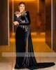 Lujo 2022 Terciopelo negro Sirena africana Vestidos de noche con cuentas de cristal Dos piezas O Cuello Tallas grandes Vestidos de baile para Nigeria Vestidos De Gala