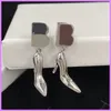 Boucles d'oreilles pour femmes Street Fashion boucle d'oreille dames Designer bijoux pour fête mariage argent chaussures à talons hauts accessoires lettre D2112132F