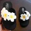 Weibliche Sommer Hausschuhe Eltern-Kind Flip Flop Kinder Sandalen Mädchen Blume Flache Mode Strand Schuhe Kinder SH250 210712