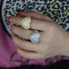 GOLD Silber Farbe Mode trendige Ringe Pave voller funkelnder Herzform Cz Verlobungsband 2021 Neuestes Design Ringschmuck