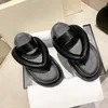 Slippers Flip Flops Women 2021 Summer Split-toe Bread Bubble Shoes Platform Flat Sandals Black Green 35-40