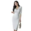 Han Edition Temperament zeigen dünnes Kleid mit V-Ausschnitt Paket Hüftrock 210531