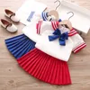 LZH 2021 Summer Baby Girls Vêtements Costume T-shirt à manches courtes + jupe 2pcs Ensembles Vêtements pour enfants Vêtements pour enfants Uniforme scolaire de style marine X0902