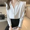 Koreańskie kobiety jedwabne koszule satynowe bluzki z długim rękawem Kobieta biała bluzka w szpic bluzka plus size 220307