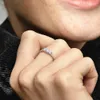100% 925 Sterling Silver Clear Tre-Stone Ring För Kvinnor Bröllop Ringar Mode Förlovning Smycken Tillbehör