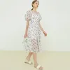 [EAM] Kobiety White Wzór Drukowana Długa Dress Round Neck Krótki Rękaw Loose Fit Fashion Spring Summer 1DD8736 210512