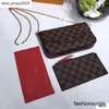Bolsas Mensaje de mochila de cuero para mujeres para mujeres 21-11-2cm M62032