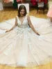 Lindo vestido de casamento sem mangas com decote em v, apliques de renda, tule on-line, faixa de miçangas, leve, champanhe, vestido de noiva6663980