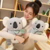 30/40/50cm Arrivo Super Cute Piccolo Koala Bear Giocattoli di peluche Avventura Bambola Compleanno Natale Regalo per bambini 210728