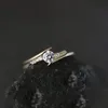 Ring för kvinnor Enkel stil Cubic Zirconia Vigselringar Ljus Guld Färg Modesmycken KBR103