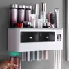 Porte-brosse à dents magnétique multifonction avec tasses Ensemble d'accessoires de salle de bain Distributeur automatique de dentifrice Squeezer Rack de stockage 210322