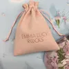 100 pièces personnaliser impression bijoux pochettes personnalisé petite entreprise emballage cordon microfibre anneau boucles d'oreilles sacs-cadeaux 210724